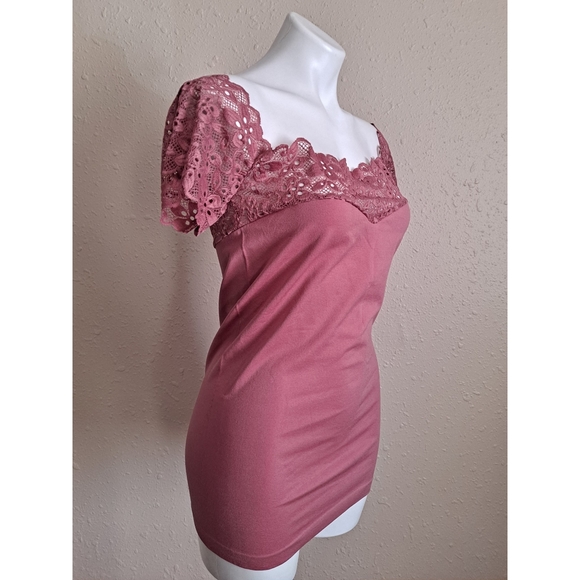 Soho Lady Muave Pink Lace Top - Picture 2 of 5